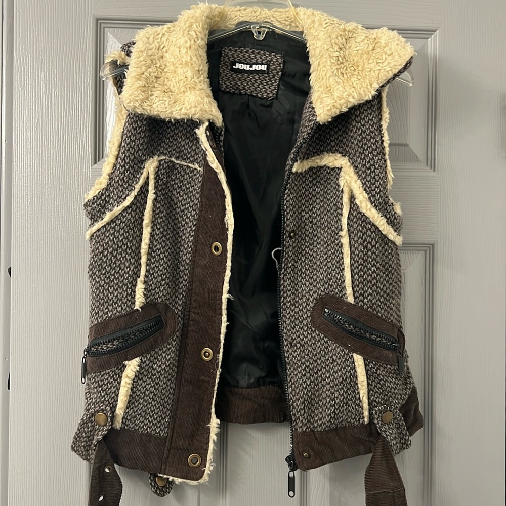 Jou Jou Zip and Snap closure detailed Vest